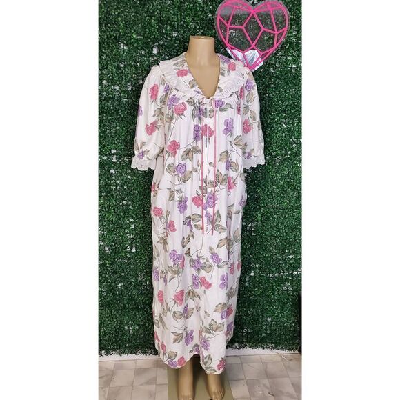 Tiffany Loungewear - Picture 5 of 5